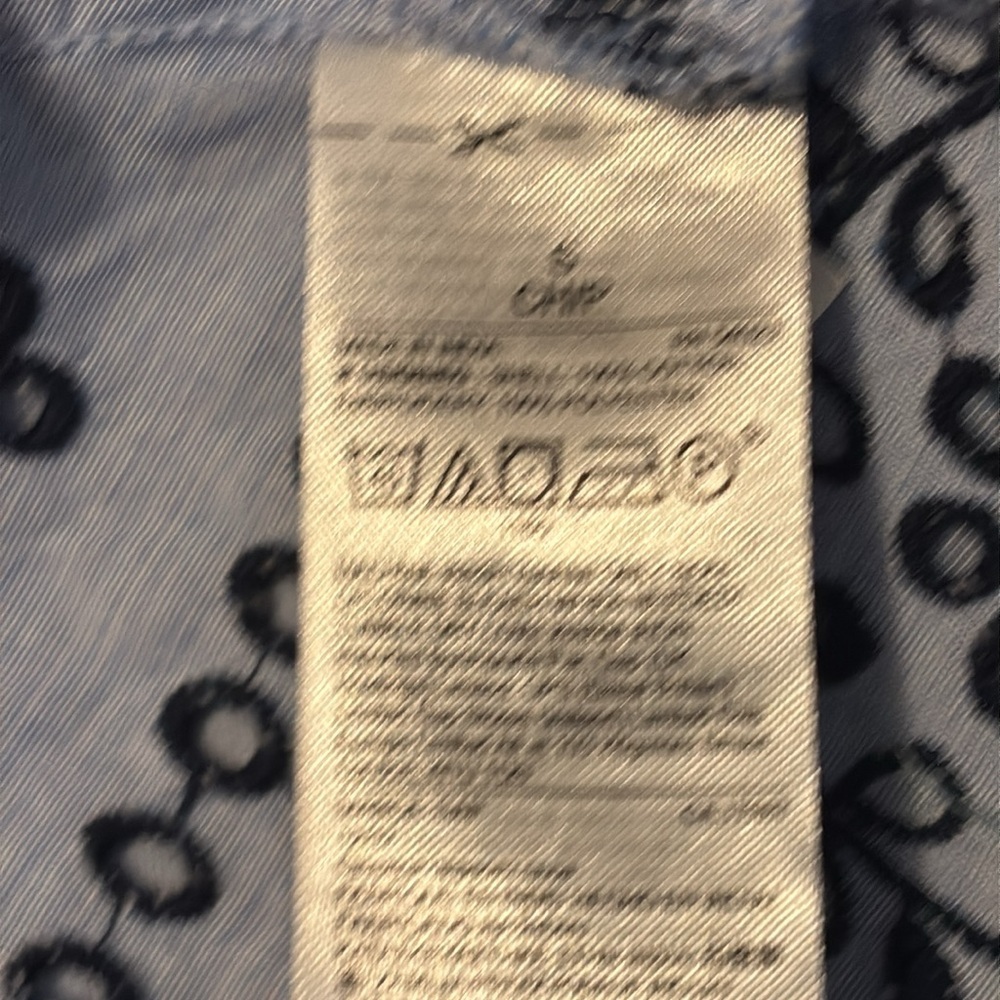 Blue shirt with dark blue floral embroidery from GAP - Picture 7 of 10